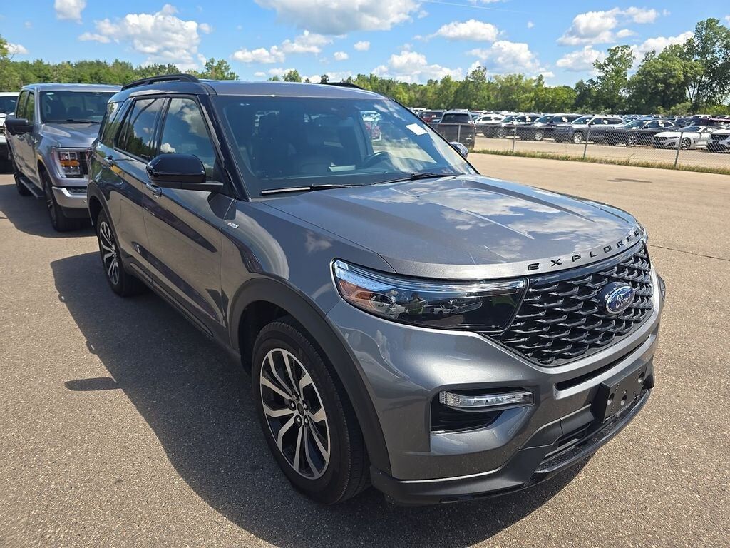 2023 FORD Explorer
