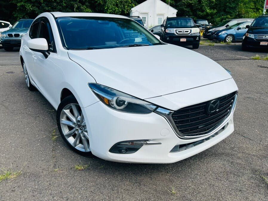 2017 MAZDA Mazda3
