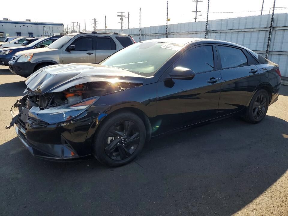 2022 HYUNDAI Elantra
