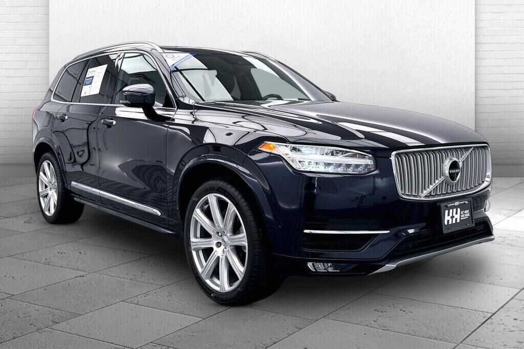 2019 VOLVO XC90