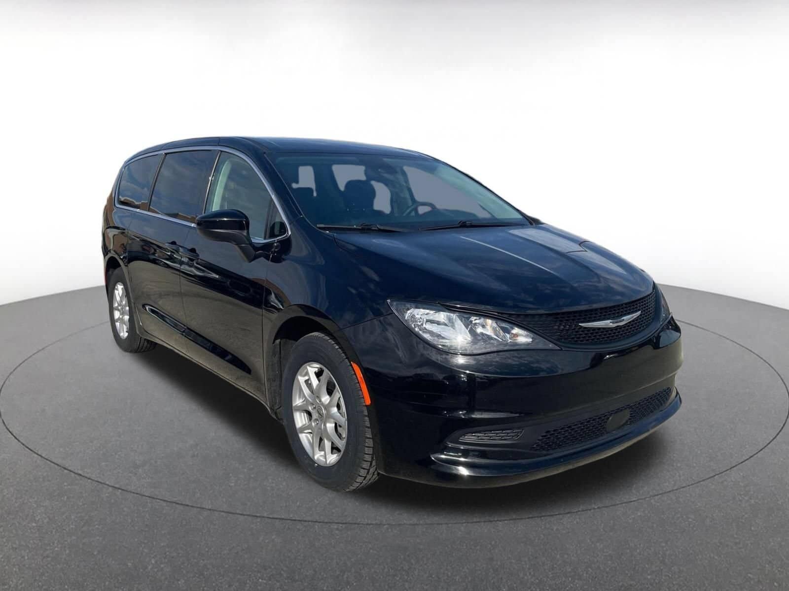 2024 CHRYSLER Voyager