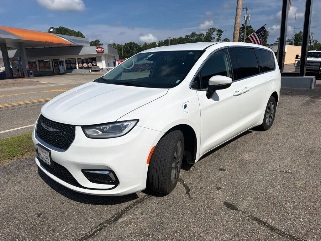 2023 CHRYSLER Pacifica
