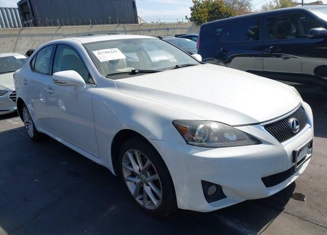 2011 LEXUS IS