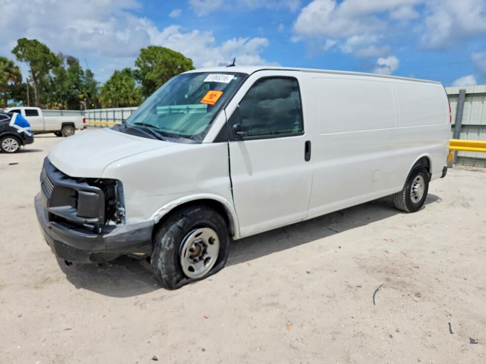 2013 CHEVROLET Express