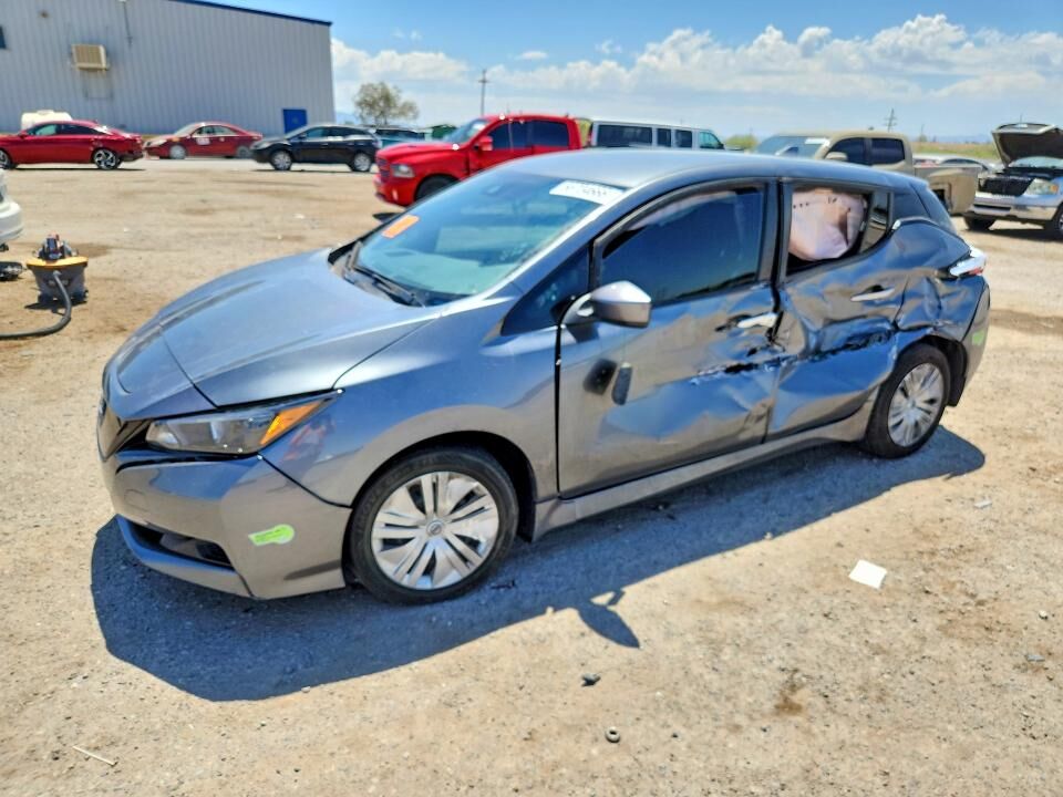 2023 NISSAN Leaf