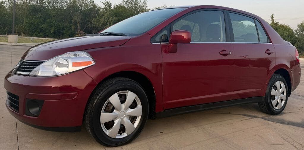 2008 NISSAN Versa