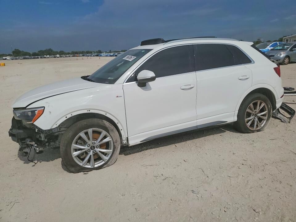 2021 AUDI Q3