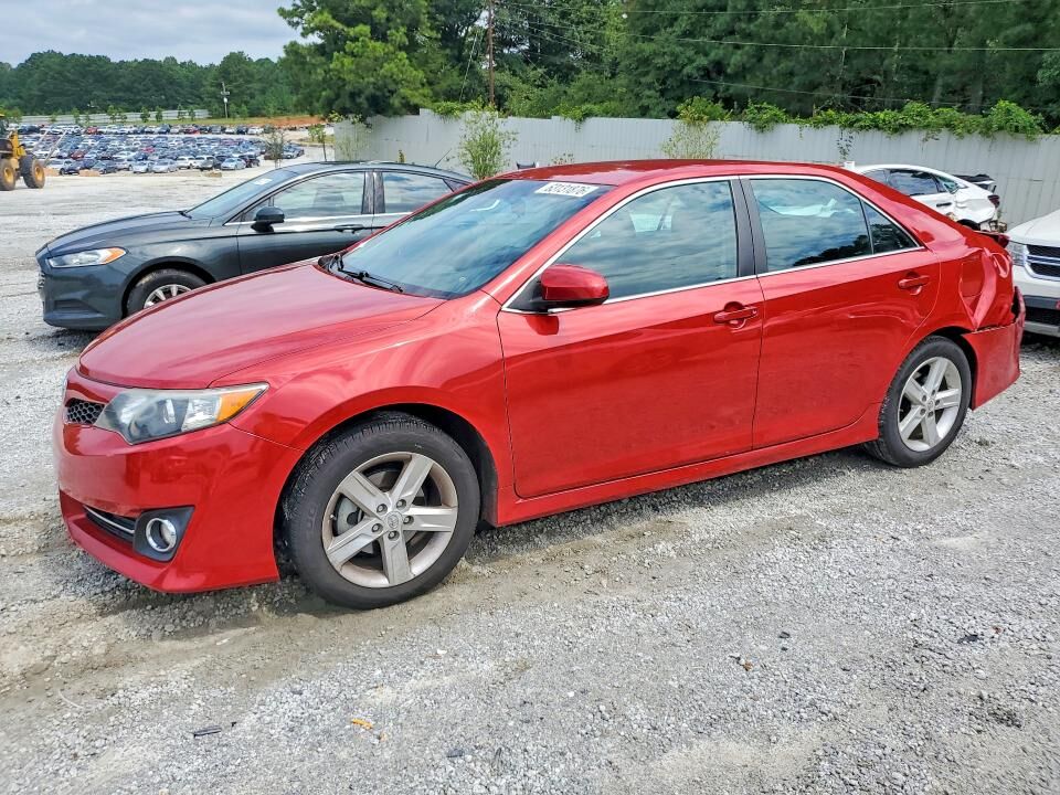 2013 TOYOTA Camry