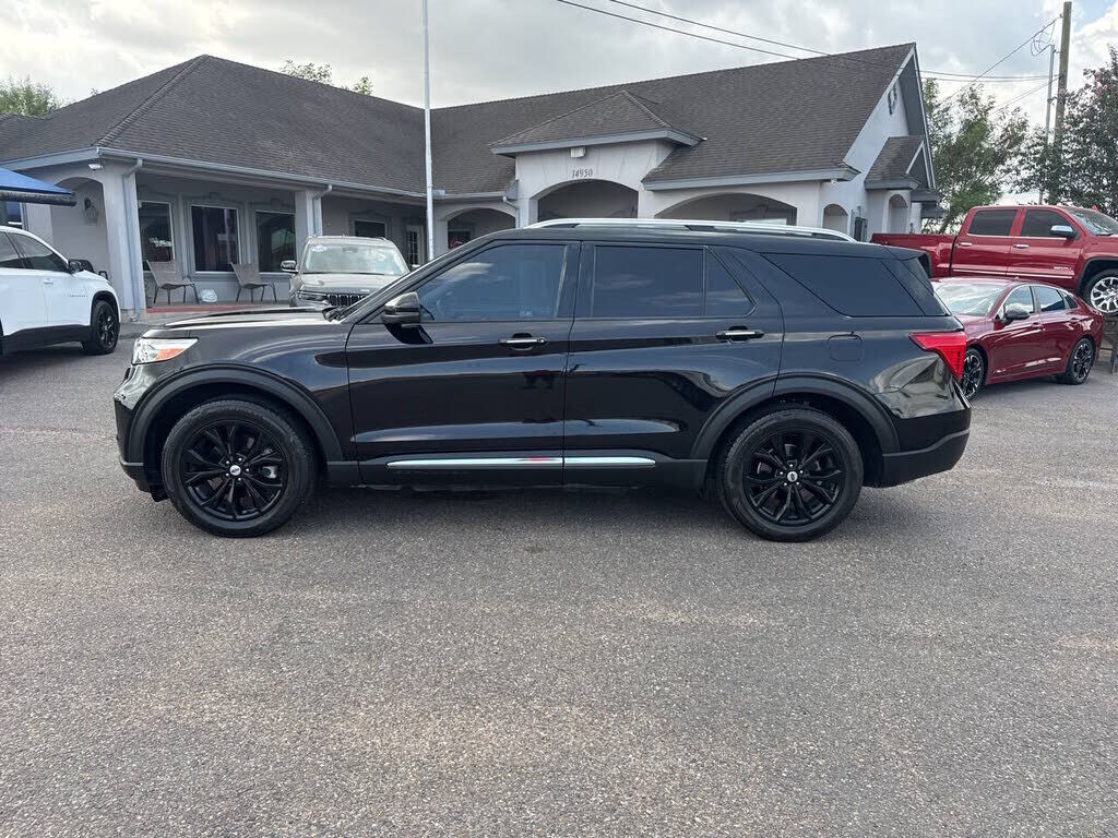 2021 FORD Explorer