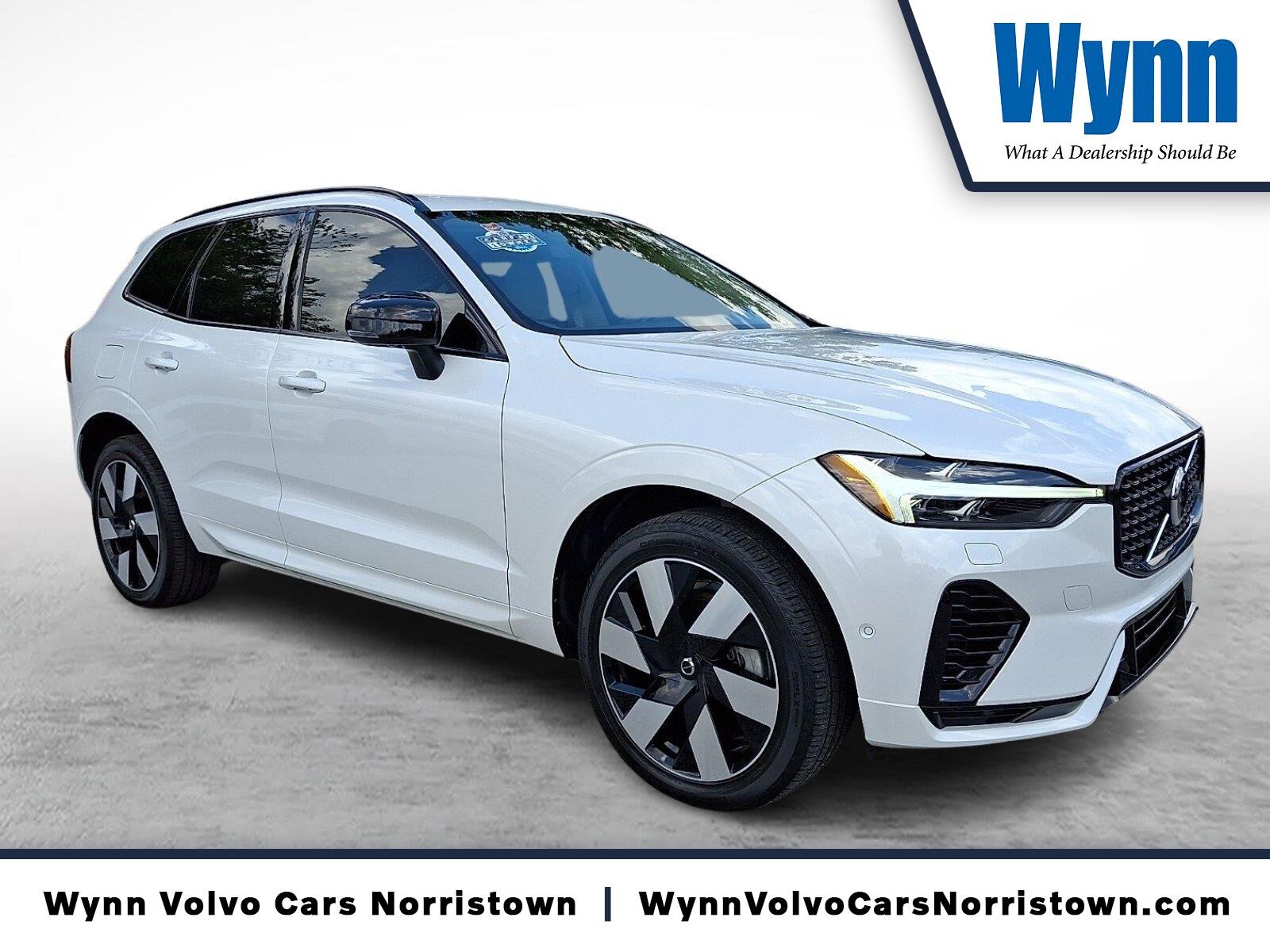 2025 VOLVO XC60