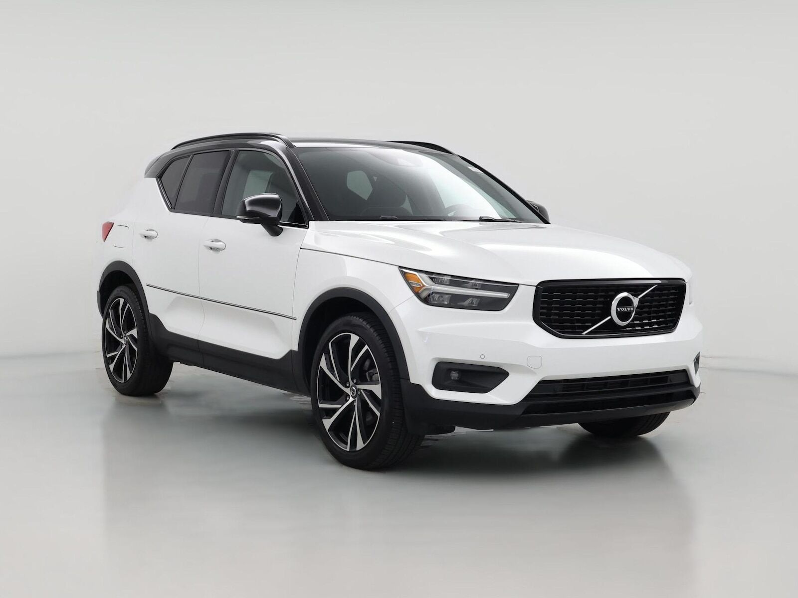 2021 VOLVO XC40