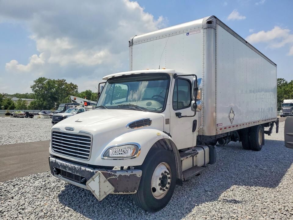 2017 FREIGHTLINER M2