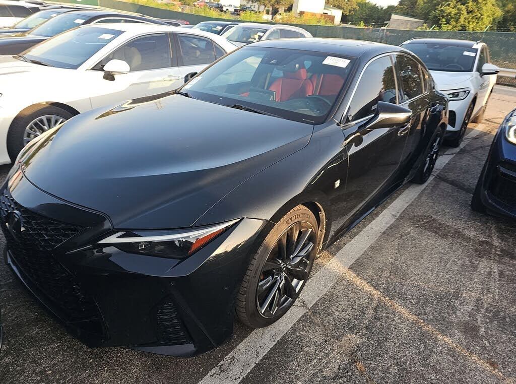 2021 LEXUS IS