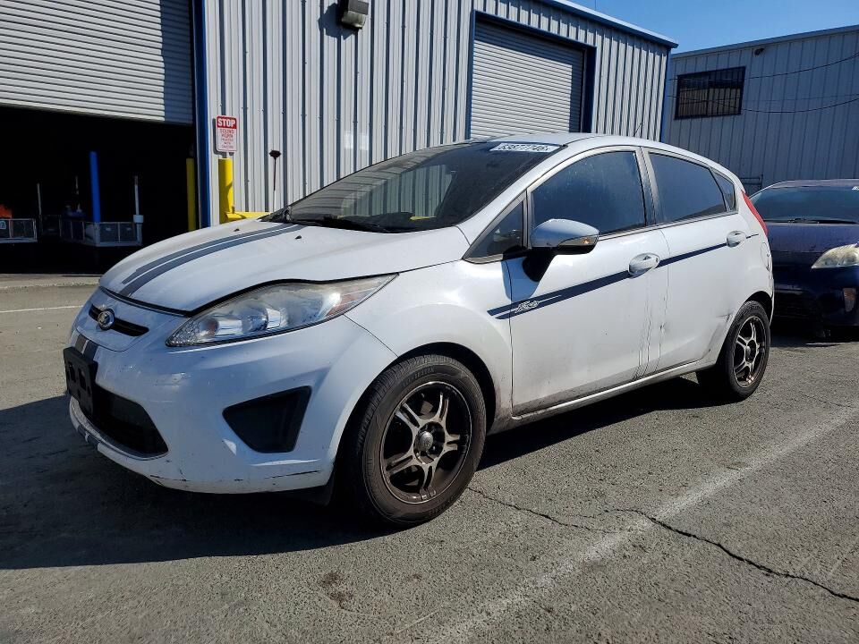 2013 FORD Fiesta