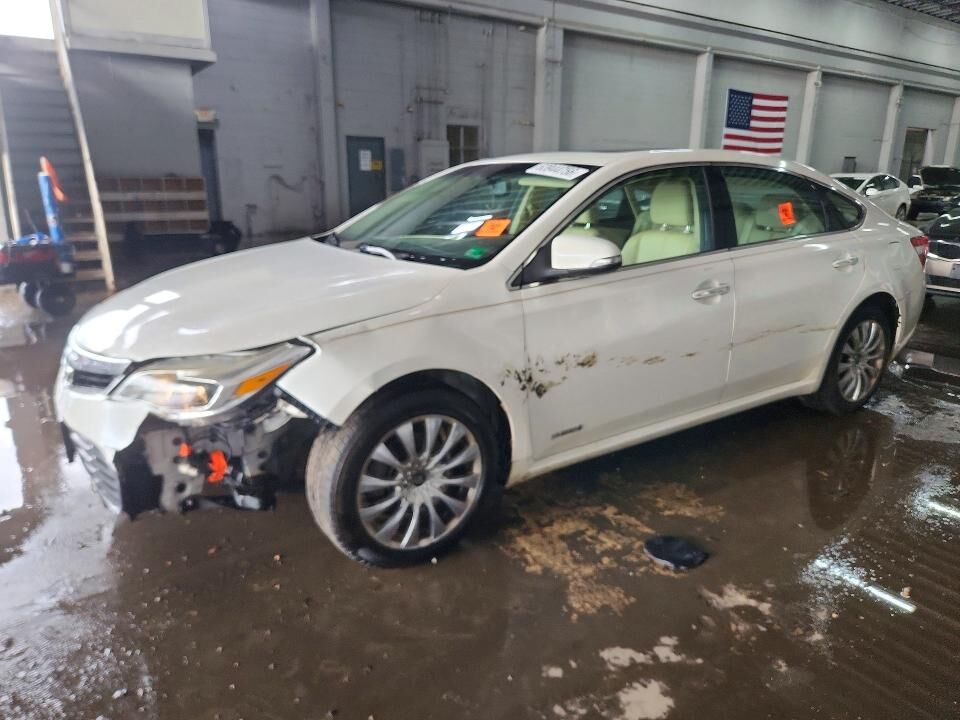 2014 TOYOTA Avalon