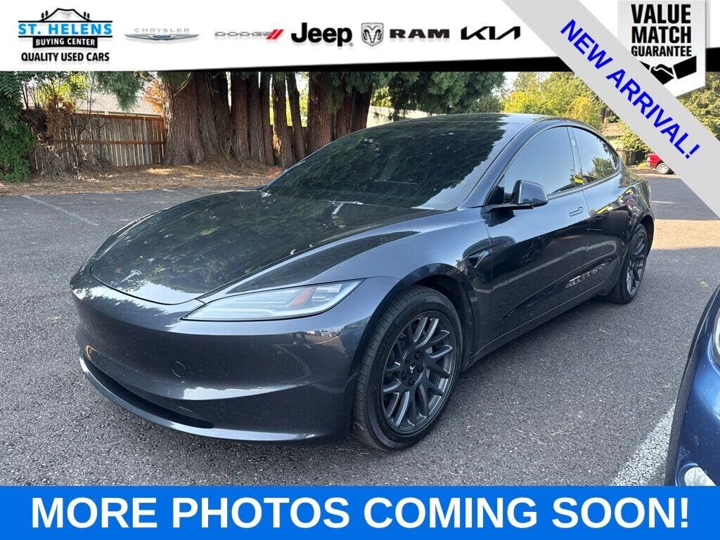 2025 TESLA Model 3
