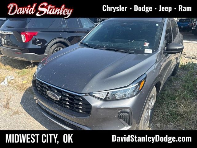 2024 FORD Escape