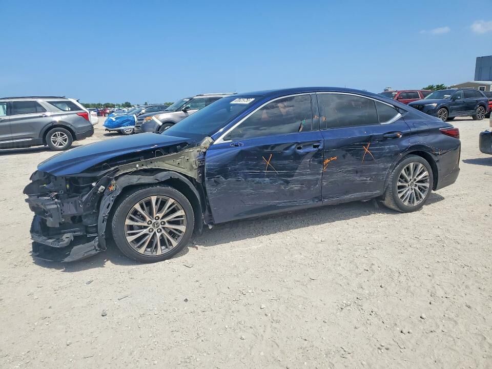 2021 LEXUS ES