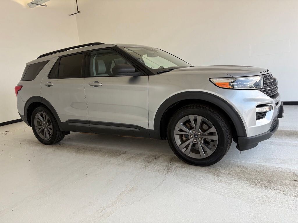 2021 FORD Explorer