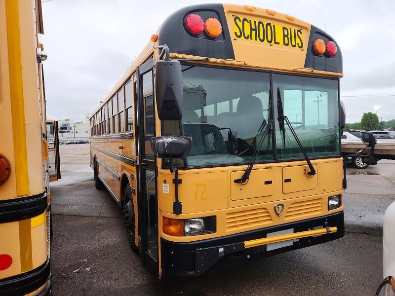 2016 IC BUS PB305