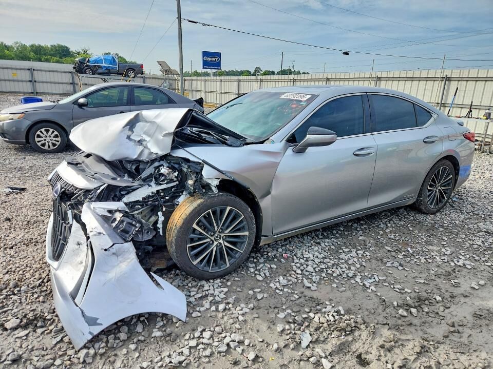 2022 LEXUS ES