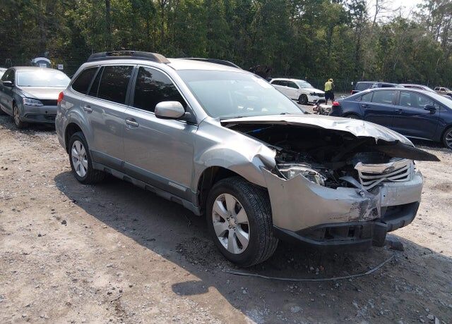 2011 SUBARU Outback