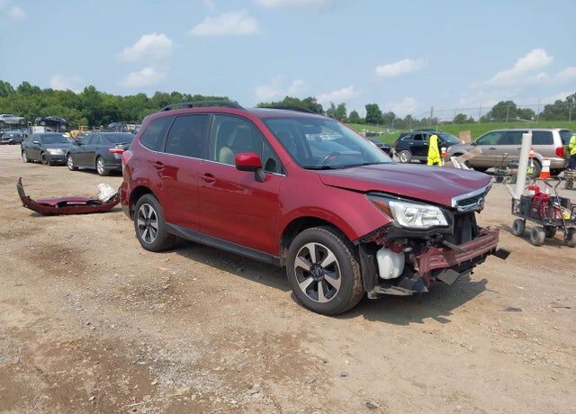 2017 SUBARU Forester
