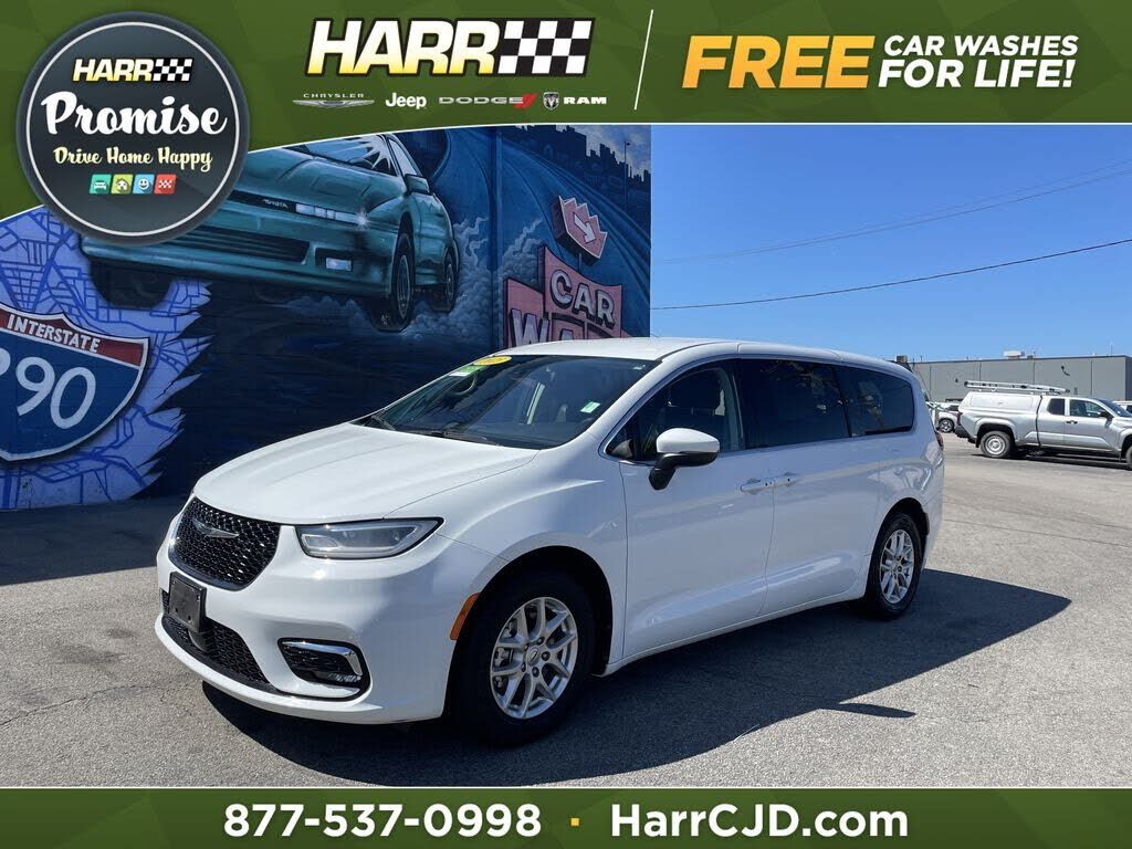 2023 CHRYSLER Pacifica