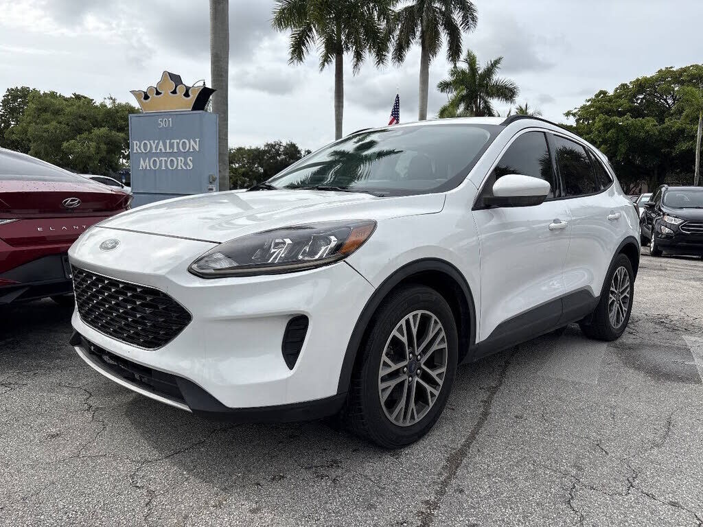 2020 FORD Escape