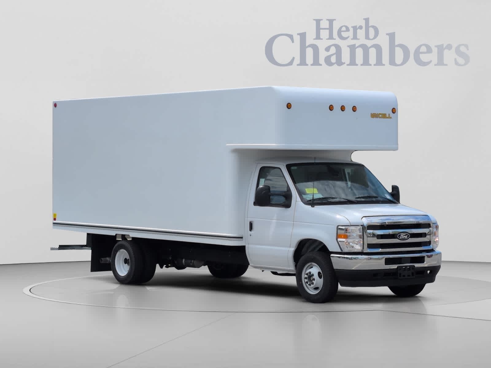 2027 FORD E-450