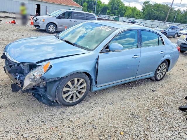 2011 TOYOTA Avalon