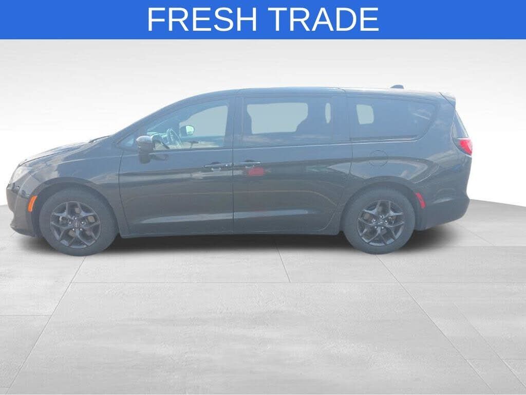 2019 CHRYSLER Pacifica