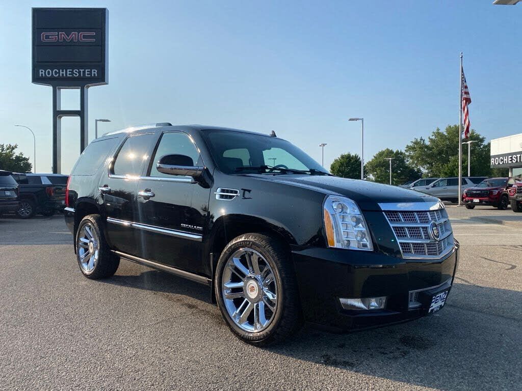 2013 CADILLAC Escalade