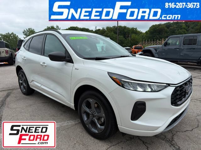 2024 FORD Escape