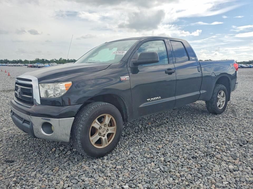 2011 TOYOTA Tundra
