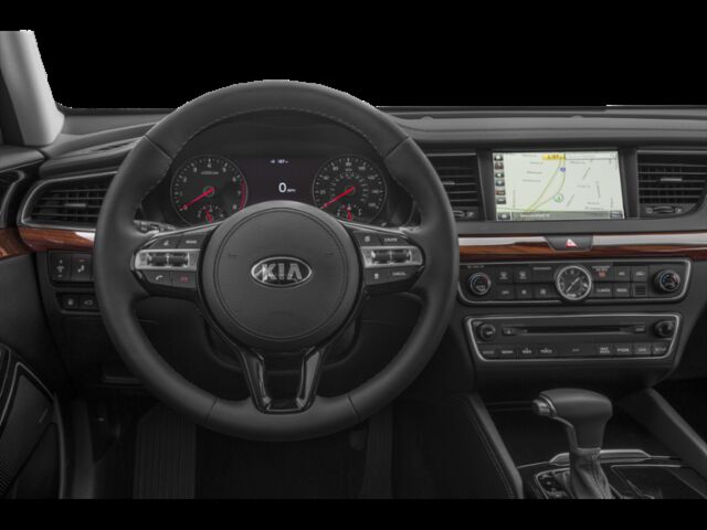 2018 KIA Cadenza