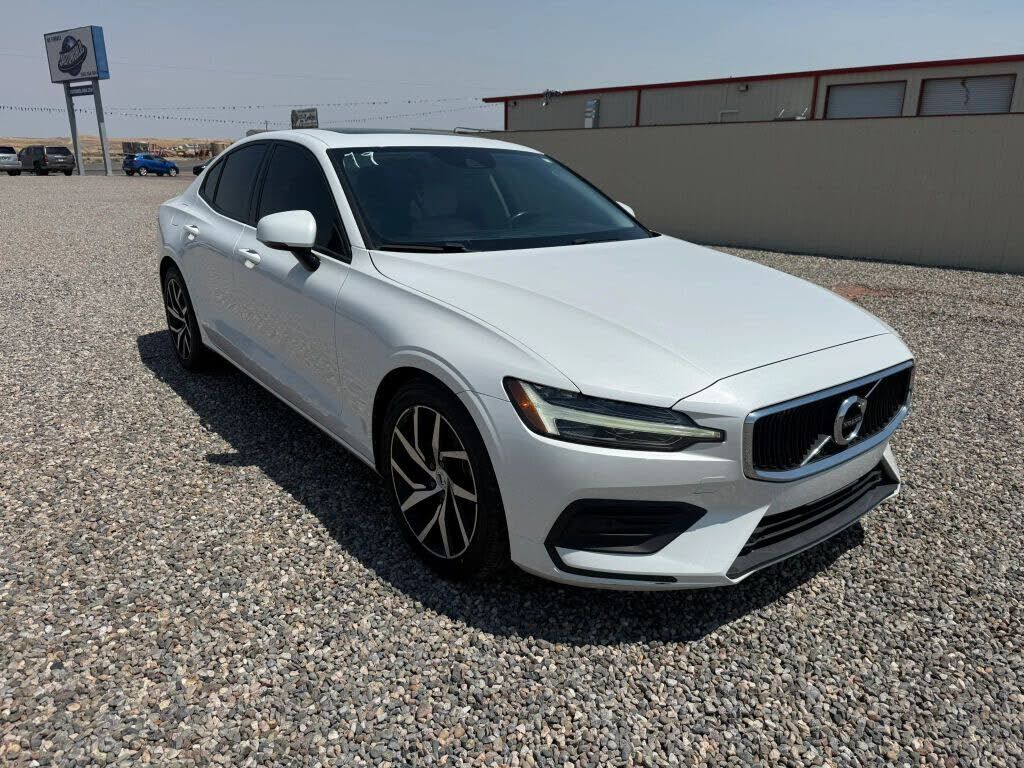 2019 VOLVO S60