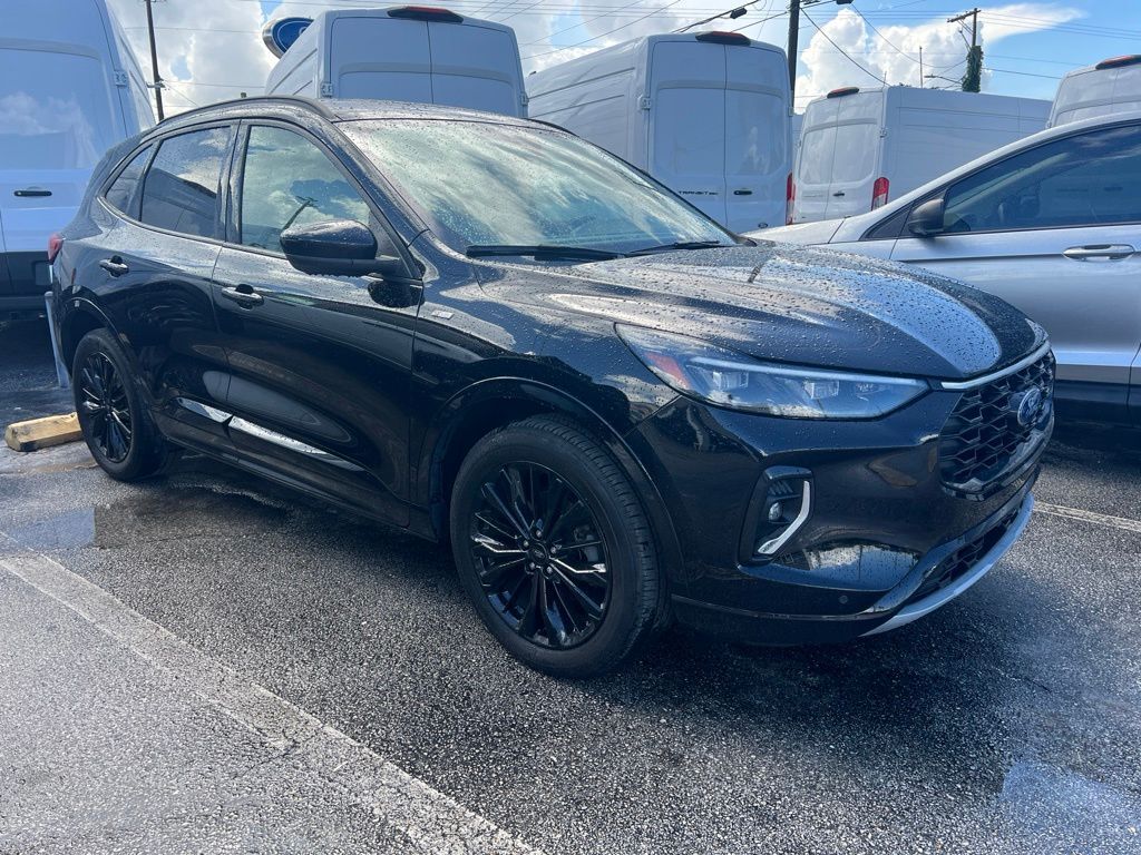 2023 FORD Escape