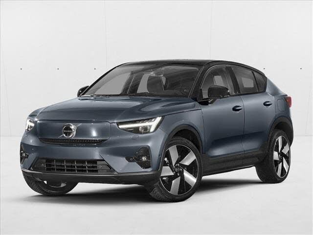 2023 VOLVO C40