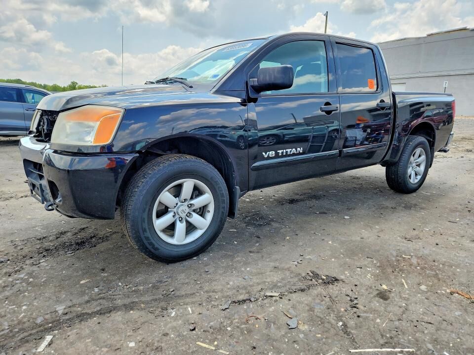 2012 NISSAN Titan