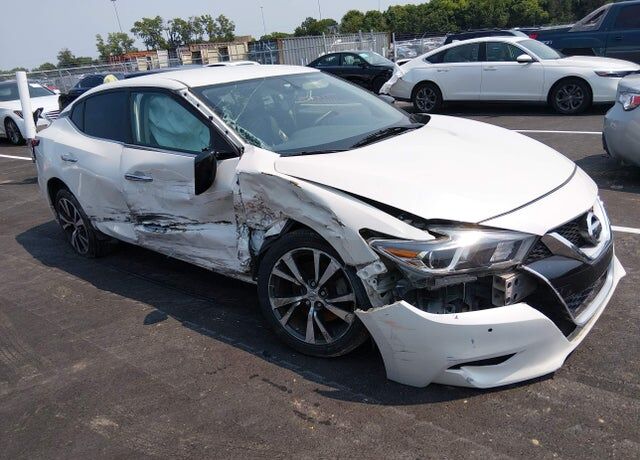 2017 NISSAN Maxima