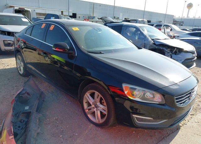 2015 VOLVO S60