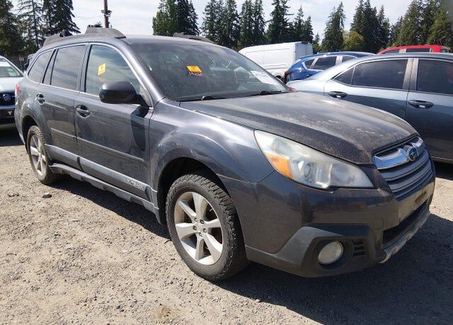 2013 SUBARU Outback