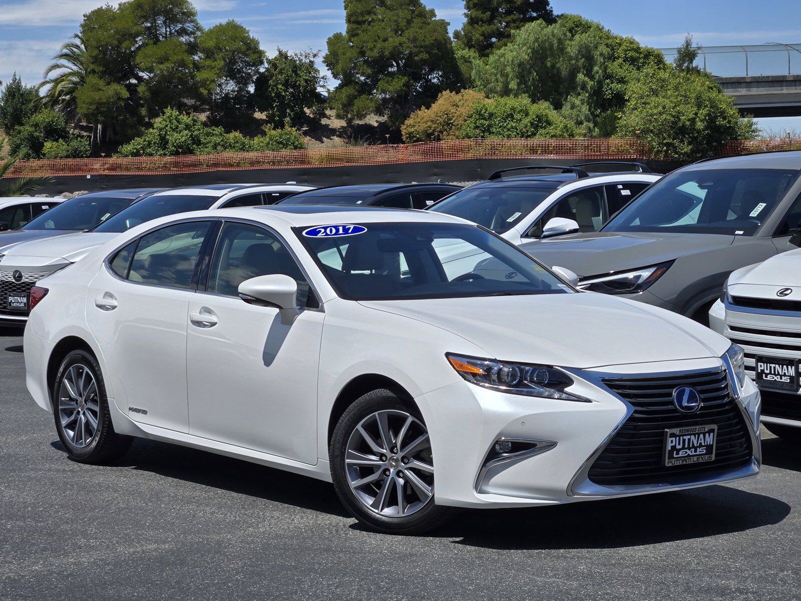 2017 LEXUS ES