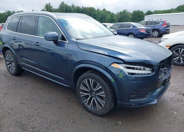 2022 VOLVO XC90
