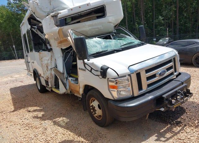 2022 FORD E-350
