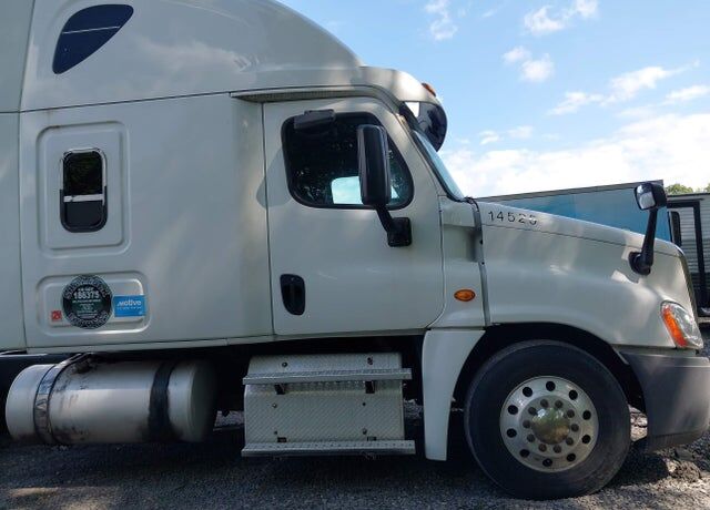 2015 FREIGHTLINER Cascadia