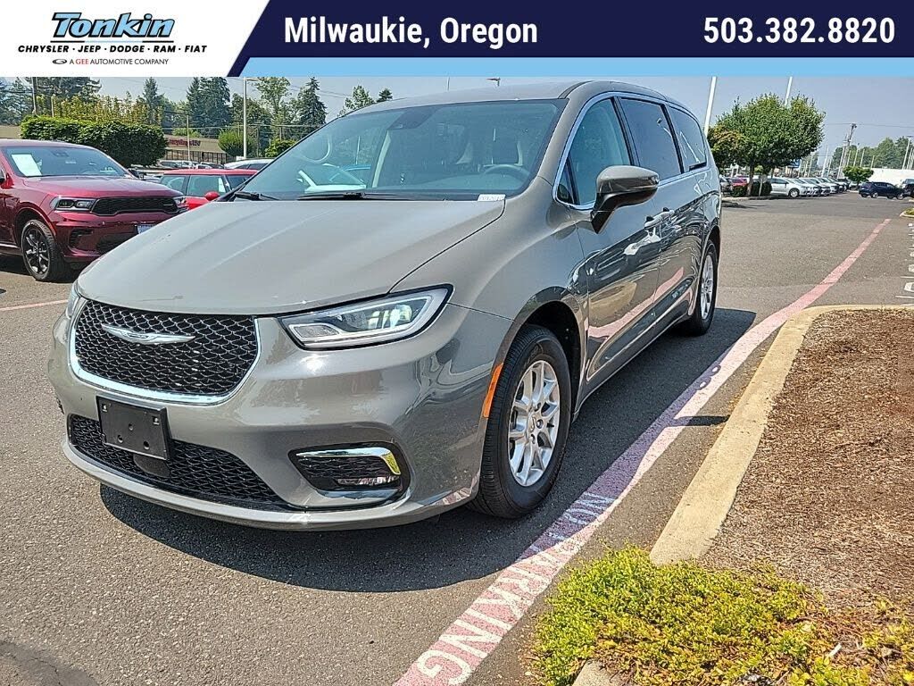 2023 CHRYSLER Pacifica