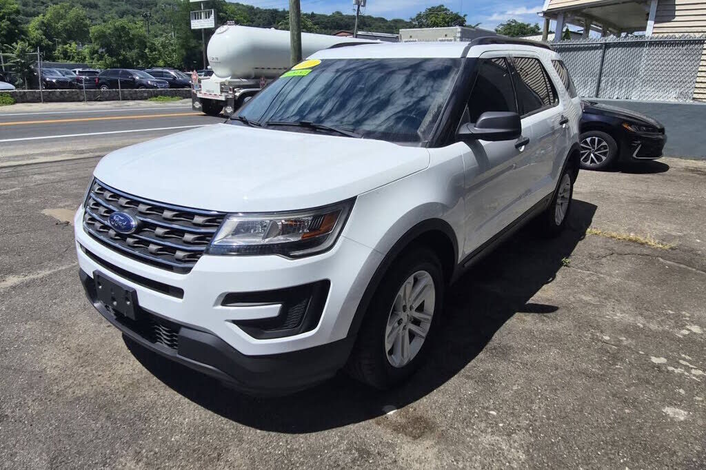 2017 FORD Explorer
