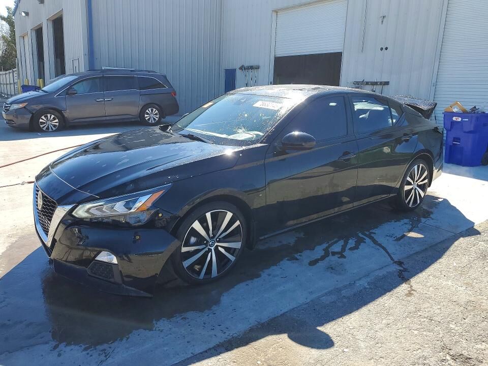 2022 NISSAN Altima